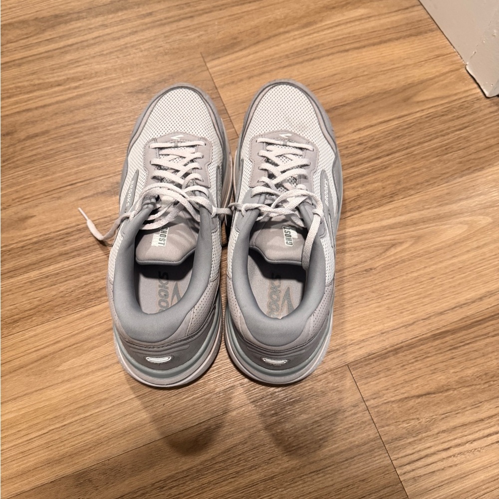 Brooks ghost Men's Gray Sneakers